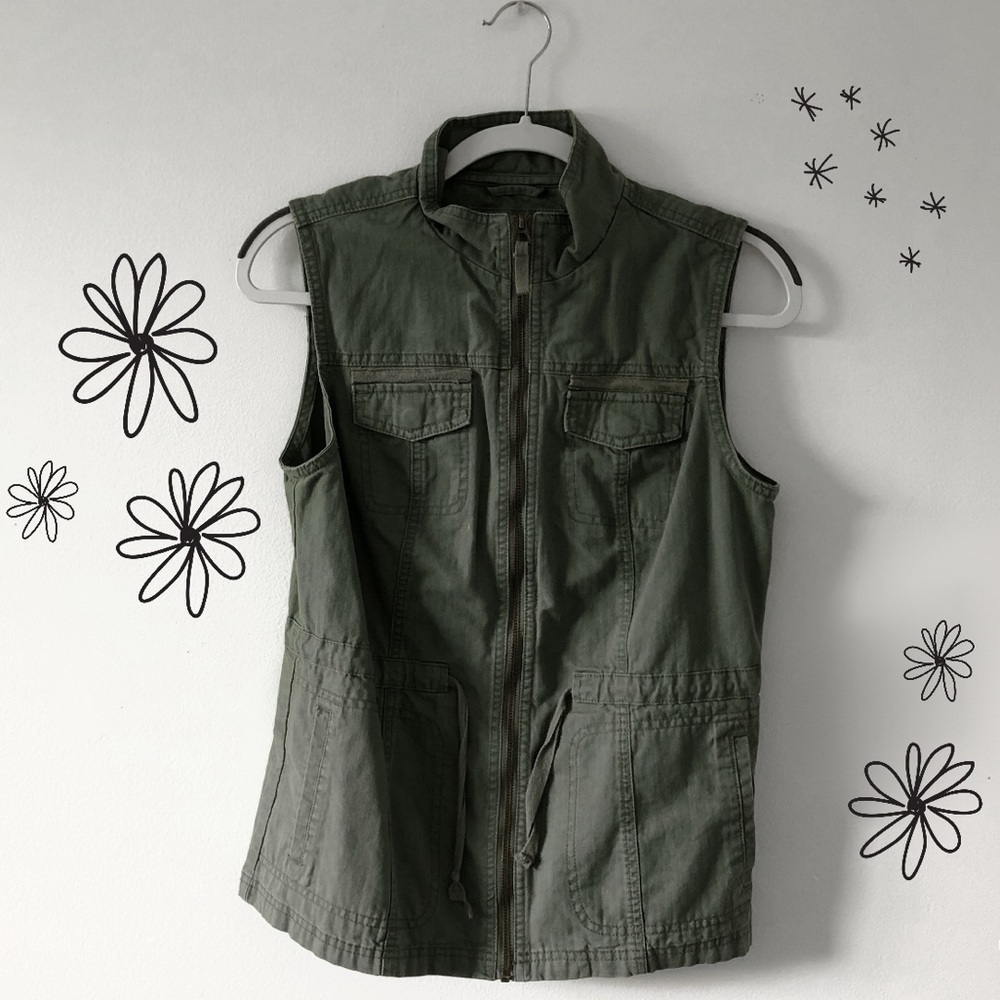 Army Green Vest 🌻